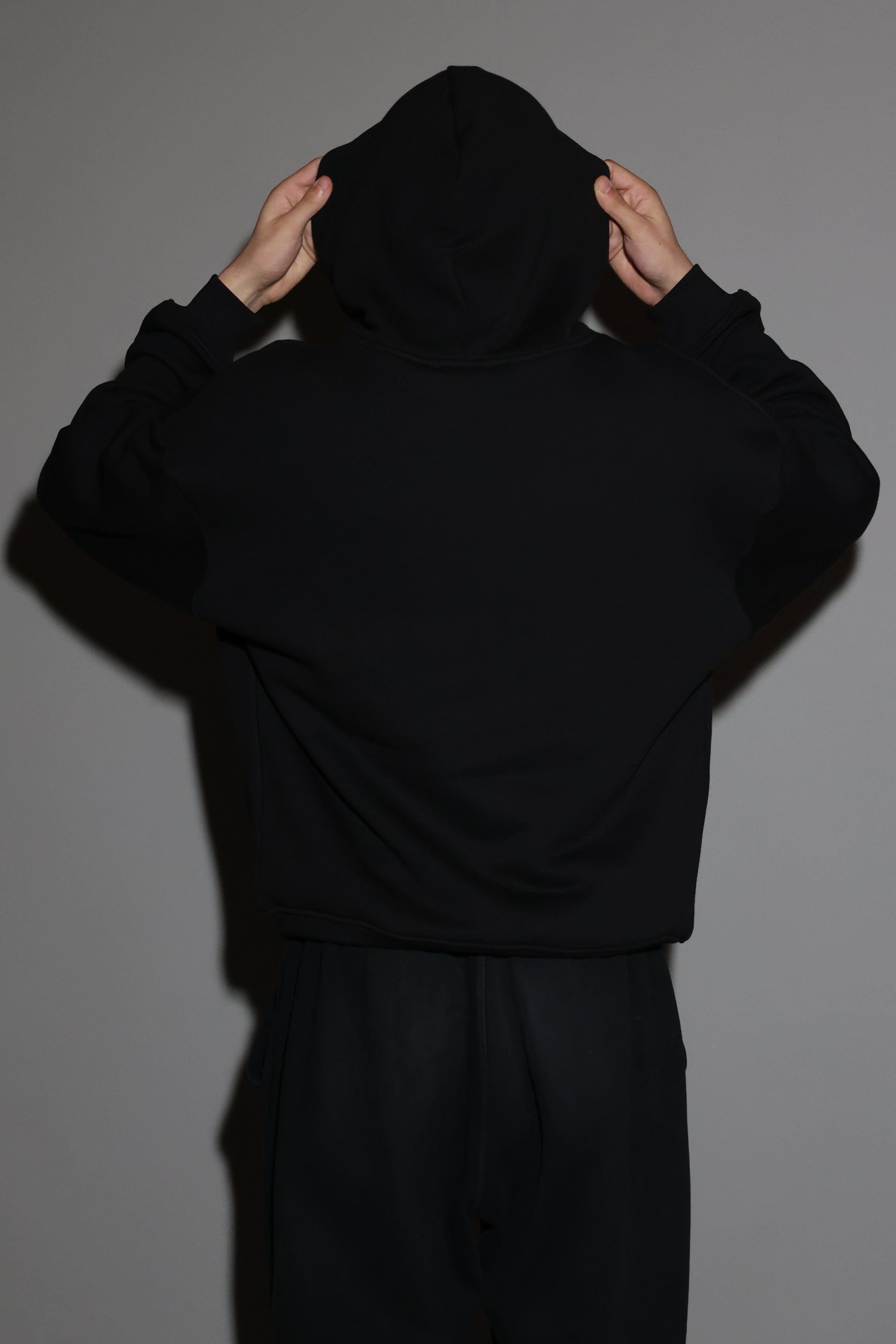 LE VIDE EMBROIDED HERITAGE HOODIE (BLACK)